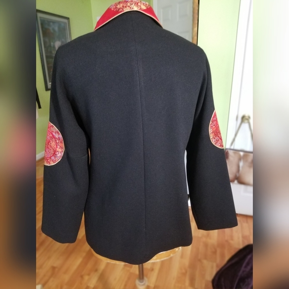 Chic Oriental Embellished Blazer Jacket - Picture 4 of 5